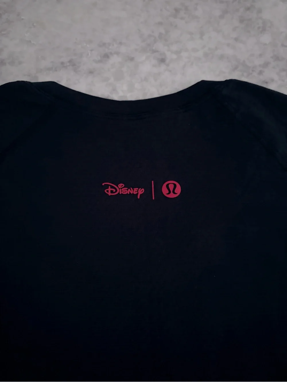 Disney x Lululemon Swiftly Long Sleeve Shirt - Black / Size 8